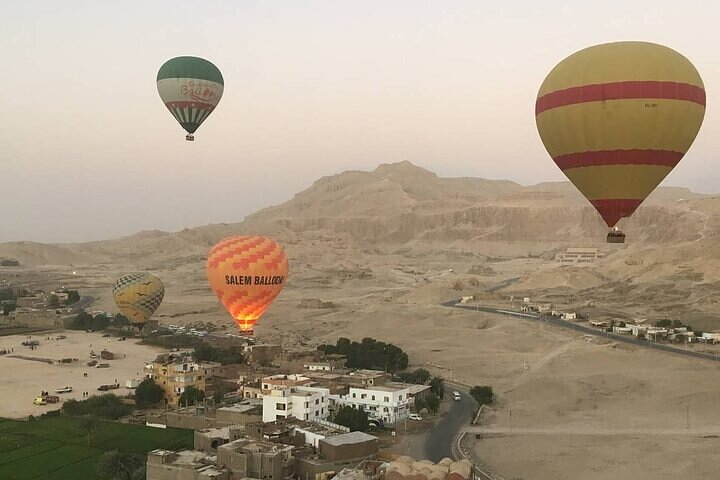 4 Days Nile Cruise from Aswan to Luxor including Abu Simbel and Hot Air Balloon