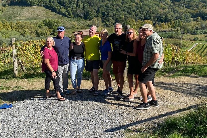 Tuscan Wine Tour in Lucca by van