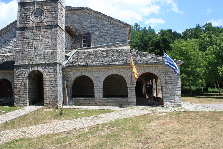 Guided all day tour in Central Zagori villages