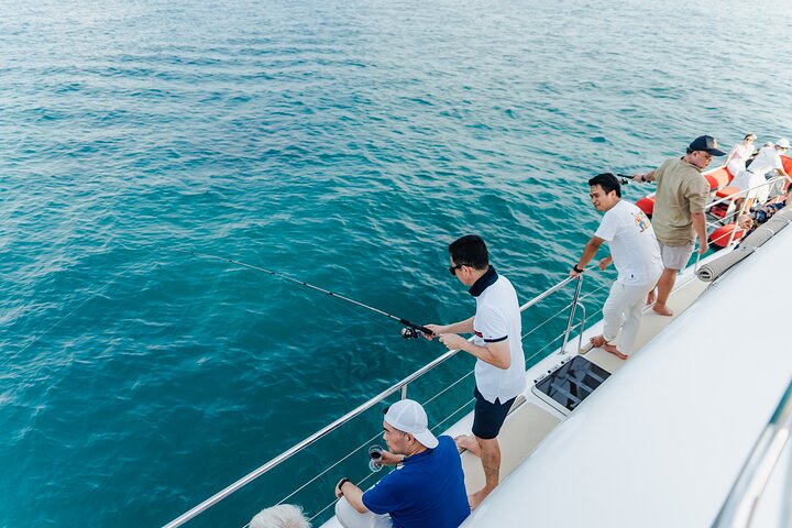 Pattaya Full-Day SUNSET Yacht exclusive Island(Buffet,Snorkeling)