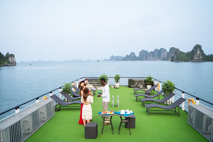 Amazing Cruise - Luxury Day Tour from Ha Long Bay
