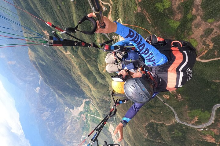 Paragliding in the grand canyon of chicamocha