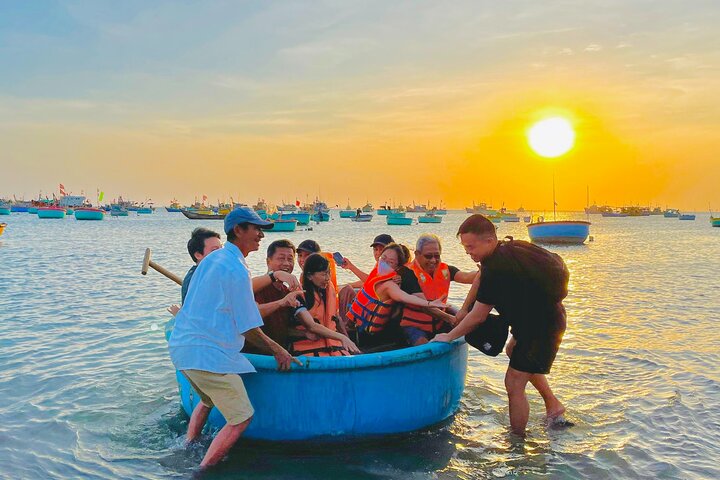 Mui Ne Food Tour | Enjoy the Real Local Taste & Stunning sunset