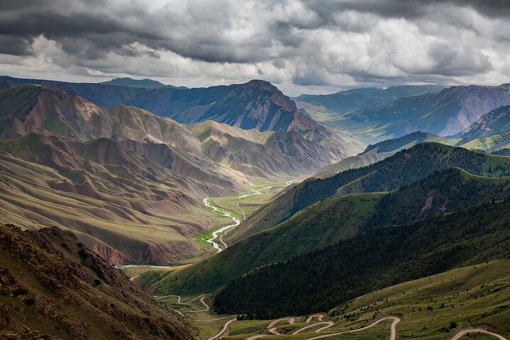 2-Days in Song Kul Lake as Nomad - horseback riding & Yurt stay