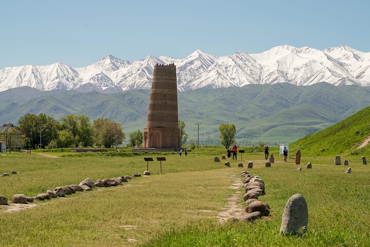 2-Days in Song Kul Lake as Nomad - horseback riding & Yurt stay
