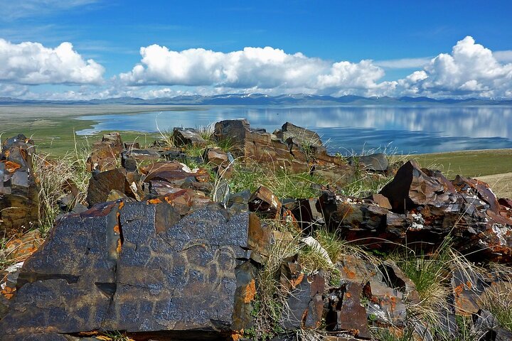 2-Days in Song Kul Lake as Nomad - horseback riding & Yurt stay
