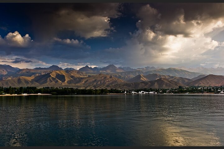 One-day adventure to the stunning Issyk Kul lake