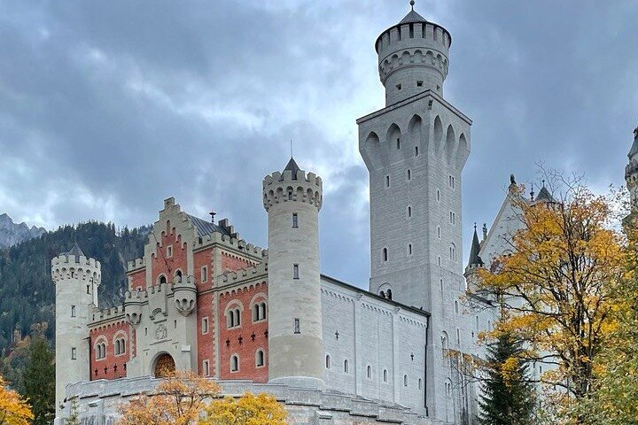 Private Full-Day Tour of Neuschwanstein Castle from Innsbruck