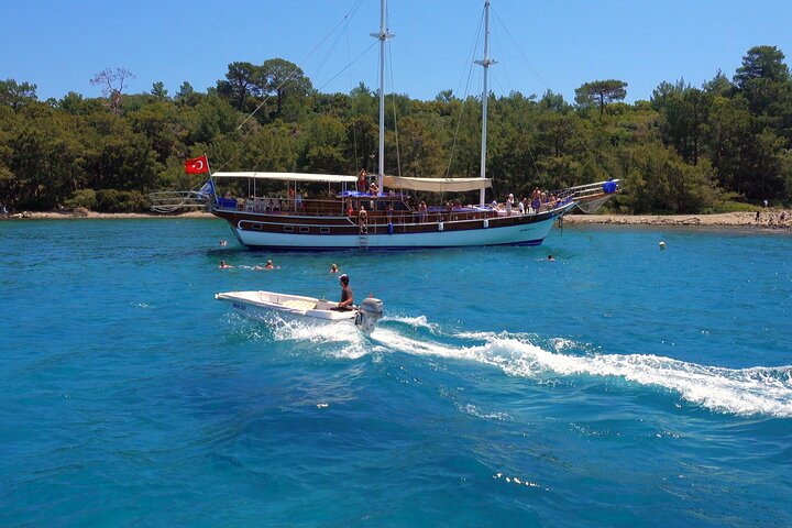 Relaxing Boat Trip w/Lunch and Drinks from Antalya