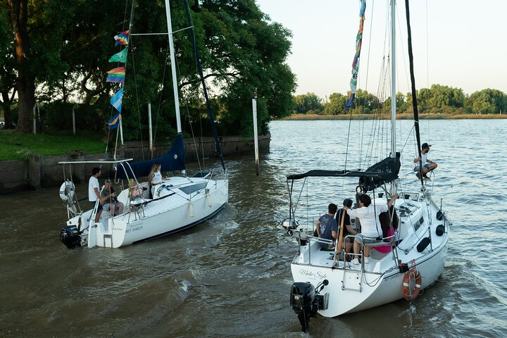 "SAILING TOUR: Tango and Choripan (typical Argentine food)