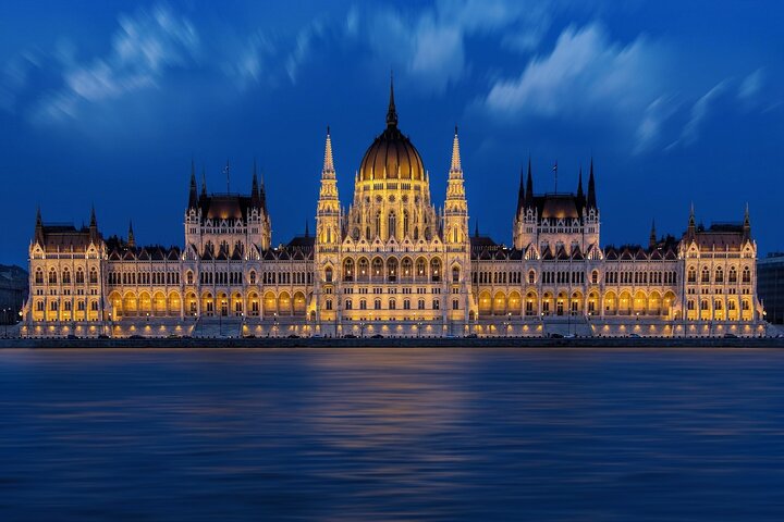 Romantic Private tour in Sopron for couples