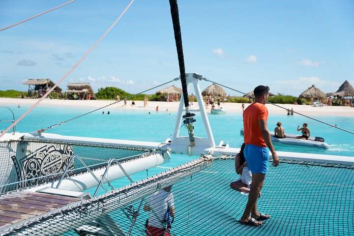 Klein Curacao Day Trip with Premium Open Bar and BBQ-Lunch