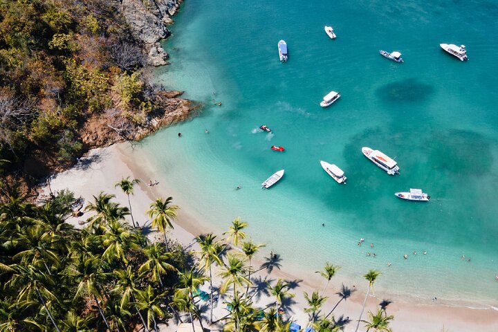 Isla Tortuga from Jacó with Lunch and transportation
