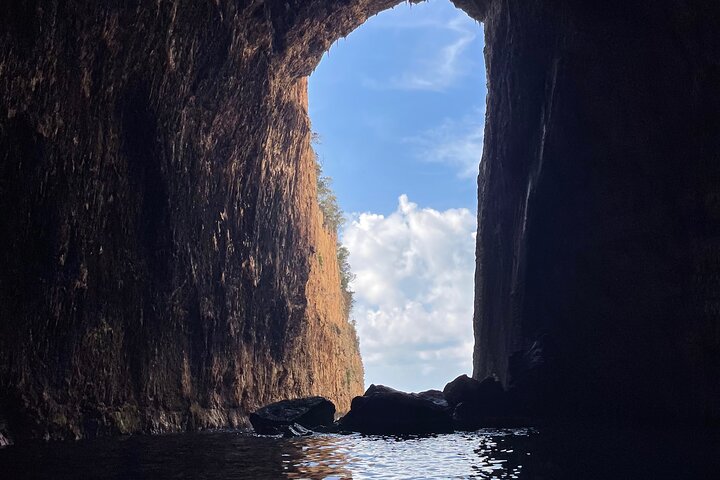 Vlore Speedboat Tour to Haxhi Ali Cave
