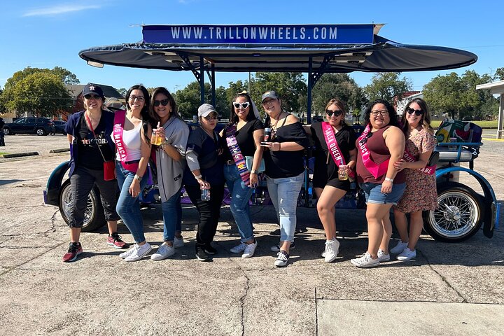 Explore Houston’s Hip Hop Culture on a 100% Motorized Party Bike