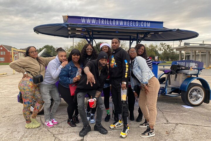 Explore Houston’s Hip Hop Culture on a 100% Motorized Party Bike