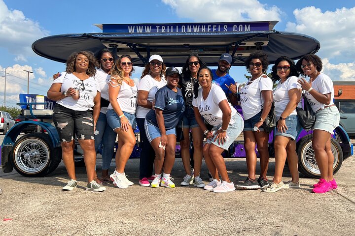 Explore Houston’s Hip Hop Culture on a 100% Motorized Party Bike