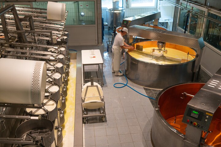Gruyères Village, Cheese & Chocolate Day Tour from Bern