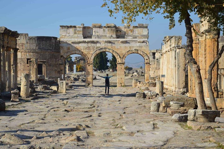 Side Small Group Pamukkale Hot Springs & Hierapolis Tour