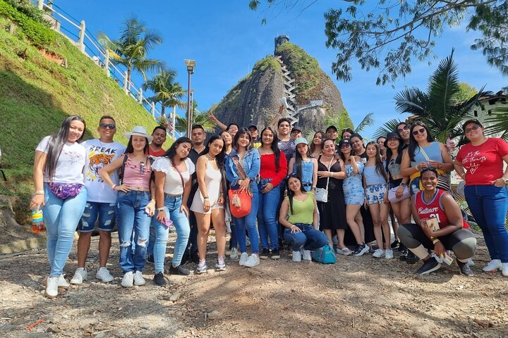 Guatapé Full Day Tour – Piedra del Peñol with meals & boat tour