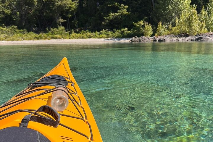 Guided Half Day Kayak Tour with Picnic in Villa la Angostura