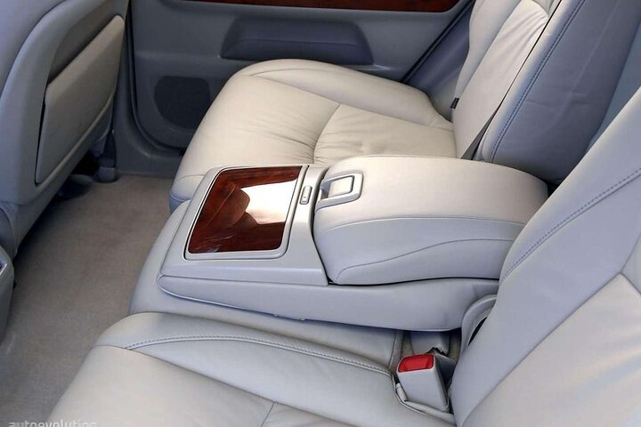 Private Car From Phnom Penh to Siem Reap