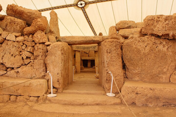 Prehistoric Temples and Highlights of the South Full-Day Tour