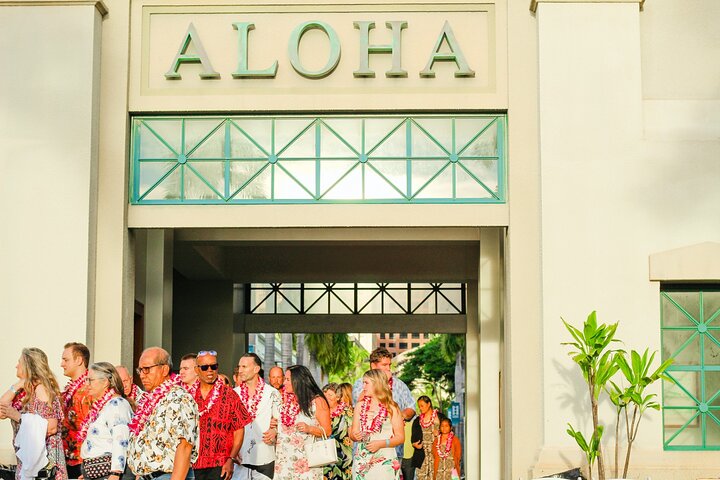 Oahu: Ka Moana Lūʻau at Aloha Tower – Oceanfront Luau Show