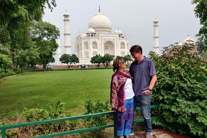 Taj Mahal Day Tour from Delhi by Superfast Train - TOP RATED TOUR