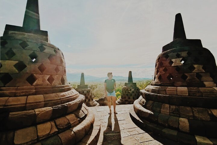 Yogyakarta: Borobudur Climb Up and Prambanan Temple Private Tour