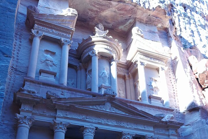 Private Petra Back Entrance Tour with Guide .