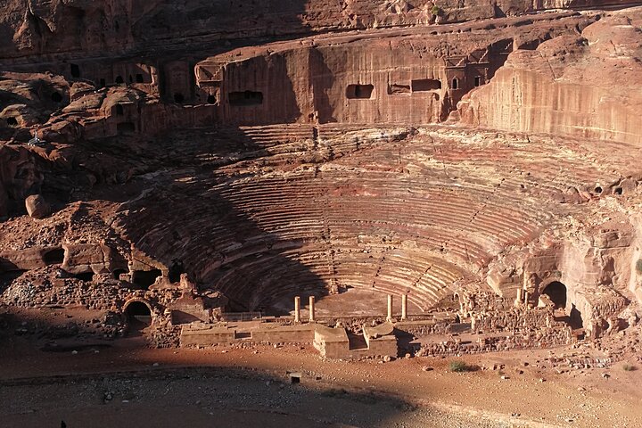 Private Petra Back Entrance Tour with Guide .