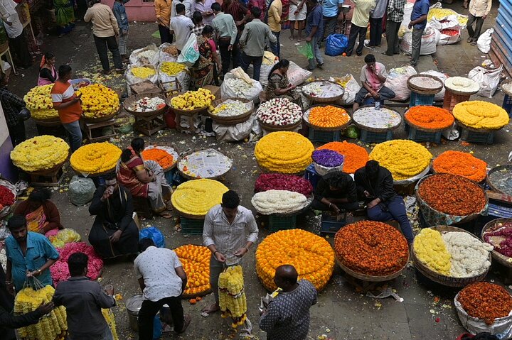 Tipu Palace + Koté Vishnu + Fort + KR Market + Jain Temple = Bengaluru Pété Walk