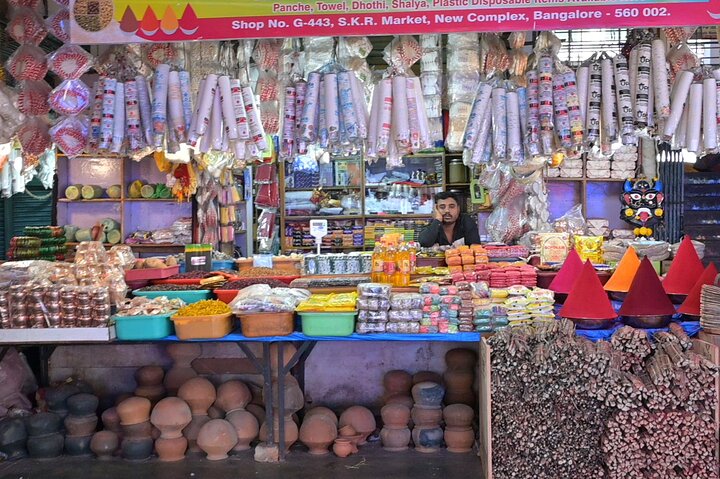 Tipu Palace + Koté Vishnu + Fort + KR Market + Jain Temple = Bengaluru Pété Walk