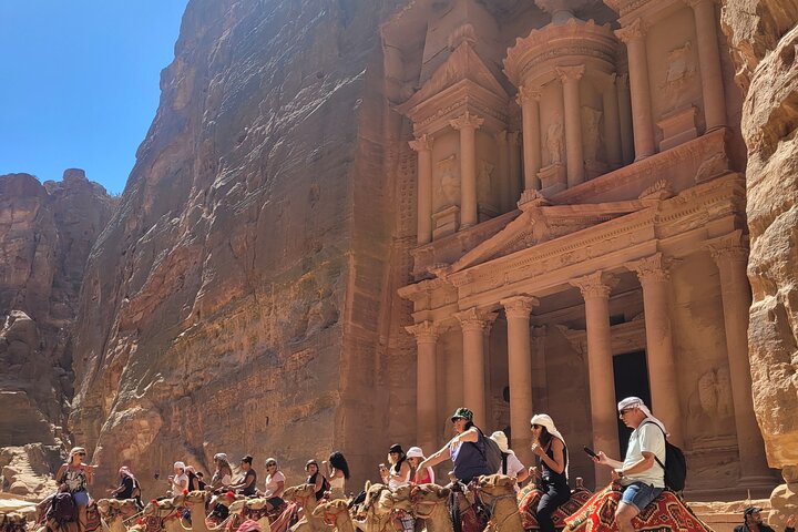 Private Petra Back Entrance Tour with Guide .