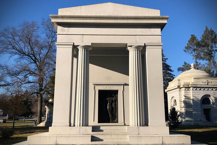 Woodlawn Cemetery: A Self-Guided Audio Tour of Gilded Age Art and Architecture