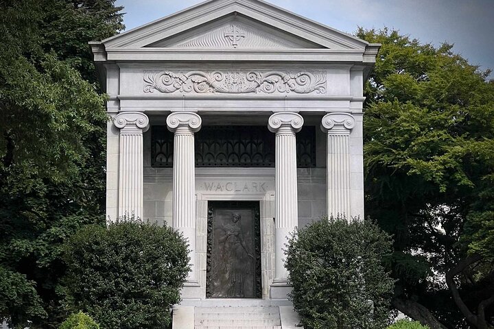 Woodlawn Cemetery: A Self-Guided Audio Tour of Gilded Age Art and Architecture