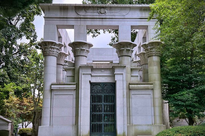 Woodlawn Cemetery: A Self-Guided Audio Tour of Gilded Age Art and Architecture