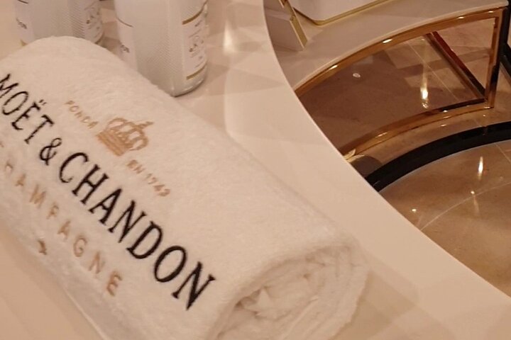 Day tour Tasting at Moët & Chandon and 2 Big Houses in Epernay