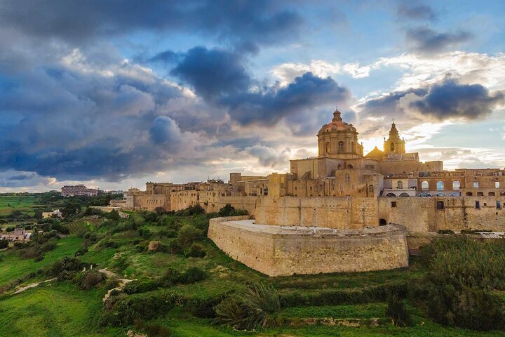 Mdina, Dingli Cliffs and San Anton Gardens Half-Day Guided Tour