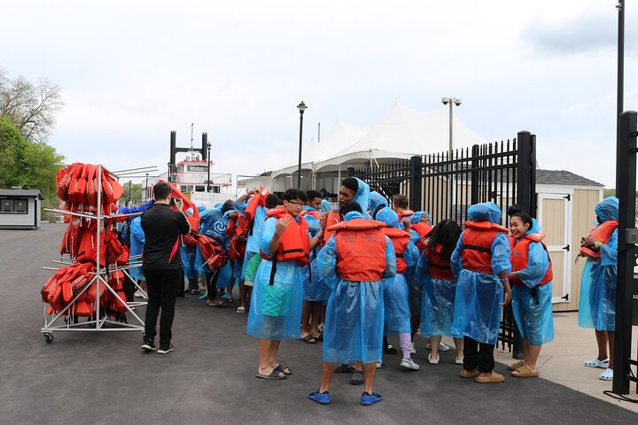 Niagara Falls Canada Open-Top (Wet) Jet Boat Tour