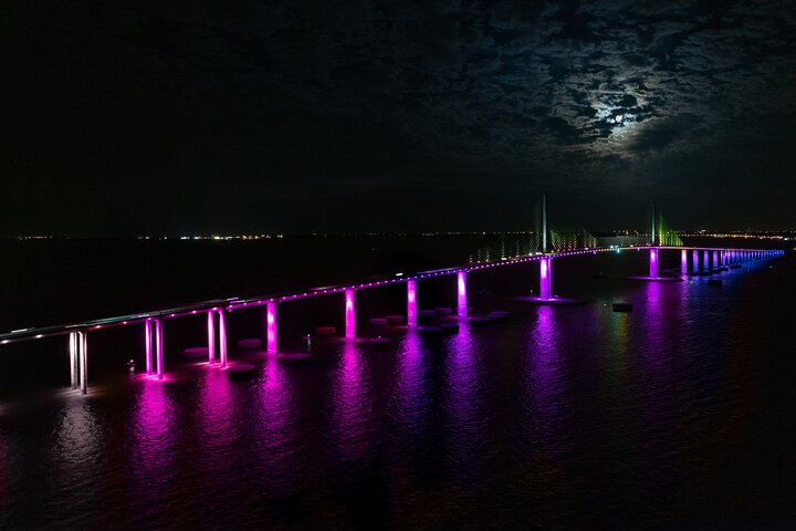 Island Sunset and Skyway Light Show - 3hr Boat Cruise in St. Pete