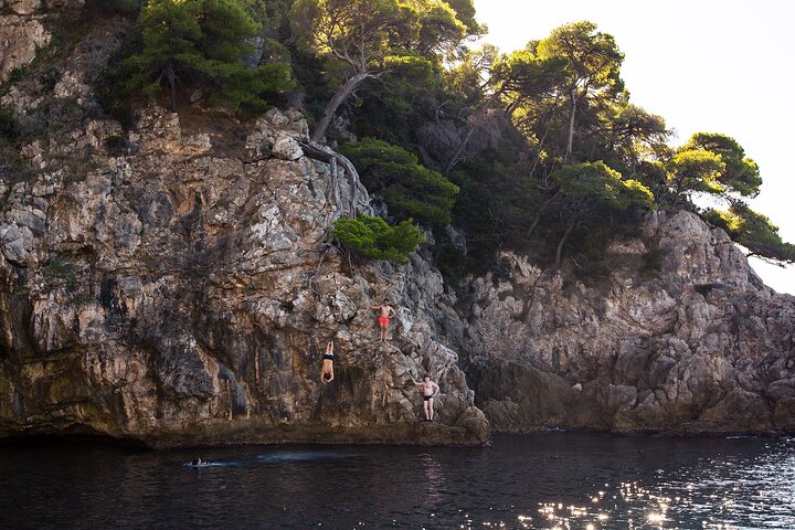 Blue Cave & Šunj Beach Small-Group Boat Tour from Dubrovnik