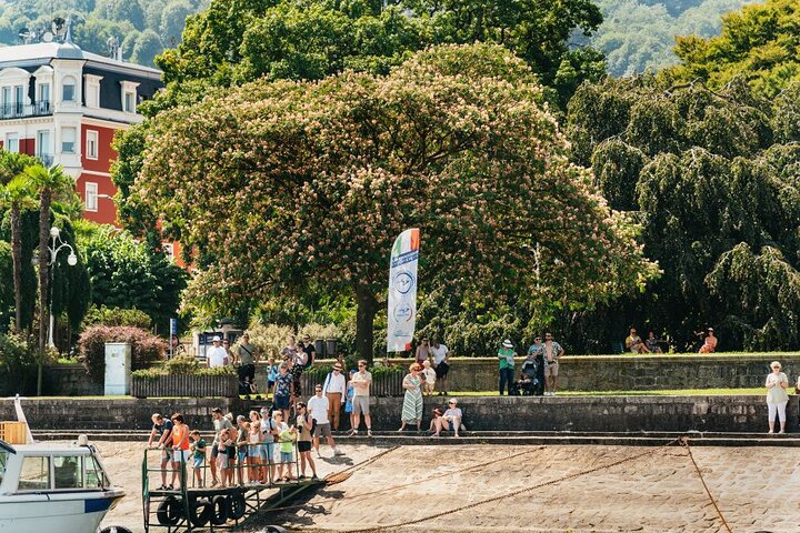 Stresa: 1-Day 3 Borromean Islands Hop-On Hop-Off Boat Tour