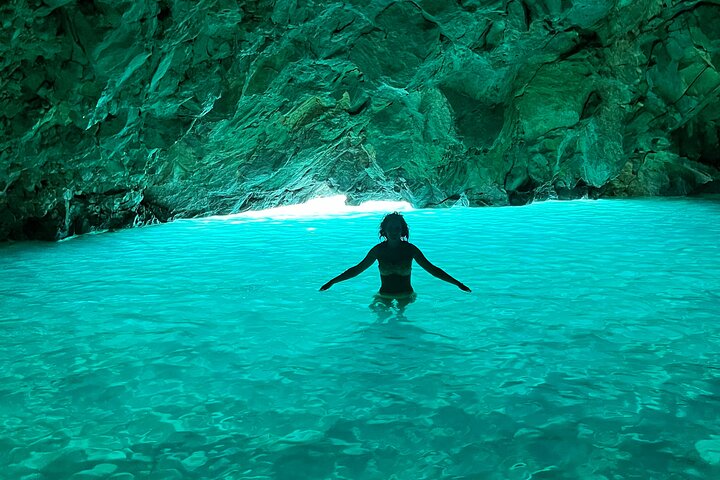 Vlore Private Boat Tour Blue Cave & Grama Bay Adventure