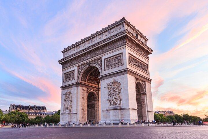 Deluxe Paris Shore Trip from Le Havre with Cruise & Packed Lunch