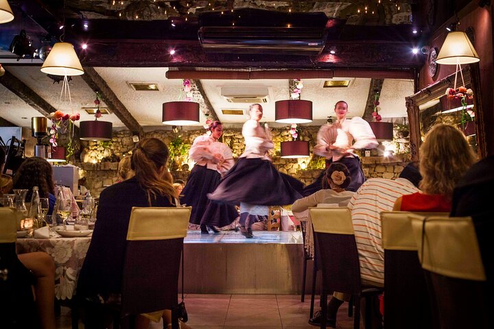 Maltese Traditional Dinner and Folklore Show with Transfers