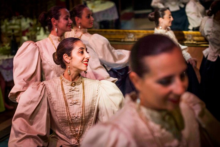 Maltese Traditional Dinner and Folklore Show with Transfers