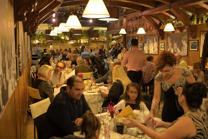 Maltese Traditional Dinner and Folklore Show with Transfers