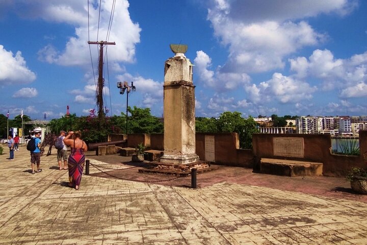 Historical Tour of Santo Domingo and 3 eyes Caves with Lunch